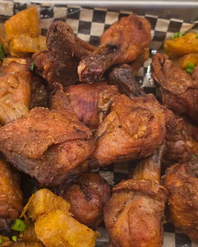 Fried chicken with fried cassava