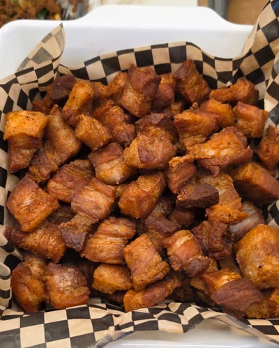 Dish of crackling torresmo (fried pork belly)
